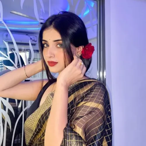 Nikita HOT AND Photo 1 of 8