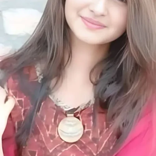 Rekha Curvy Girl Photo 1 of 5