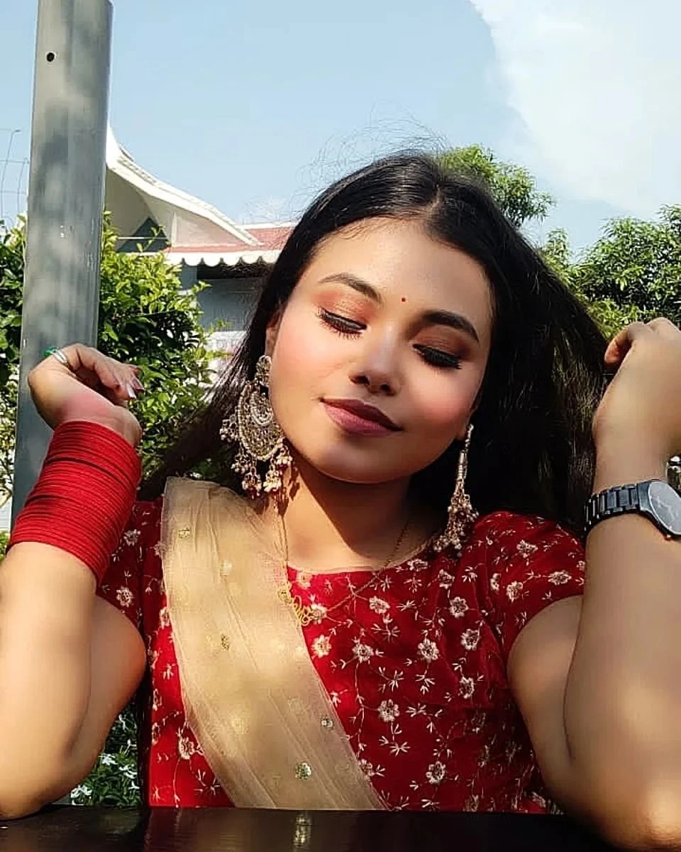 Neha Dating call Photo 1 of 4